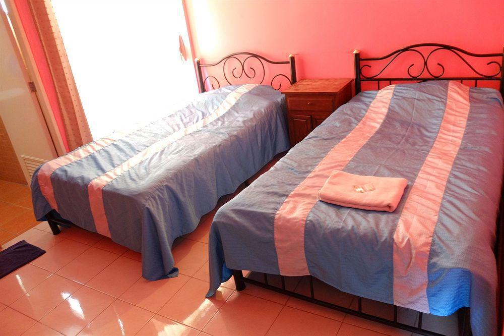 Bow Chiangmai House Hotel Csiangmaj Kültér fotó