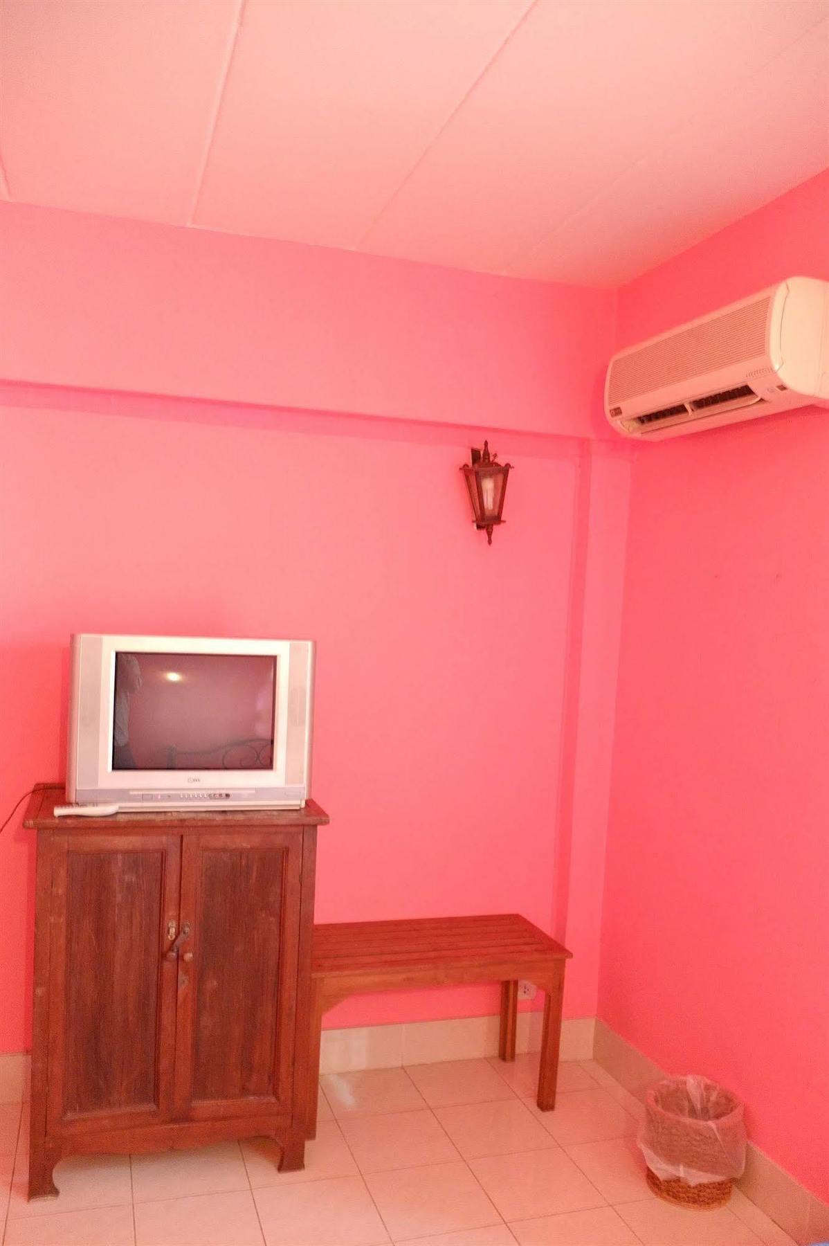 Bow Chiangmai House Hotel Csiangmaj Kültér fotó